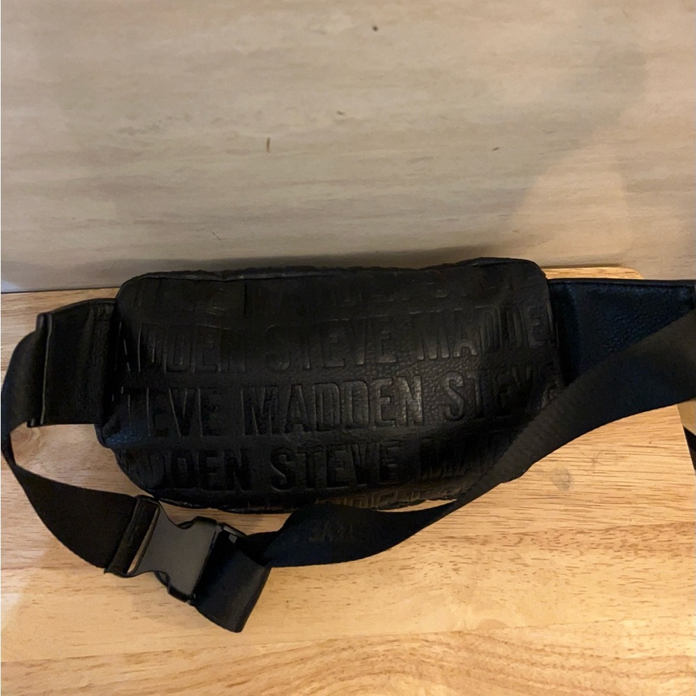 Steve Madden Signature Hip Belt Bag Embossed Black - Picture 8 of 14